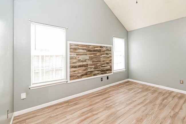 Building Photo - New Rental