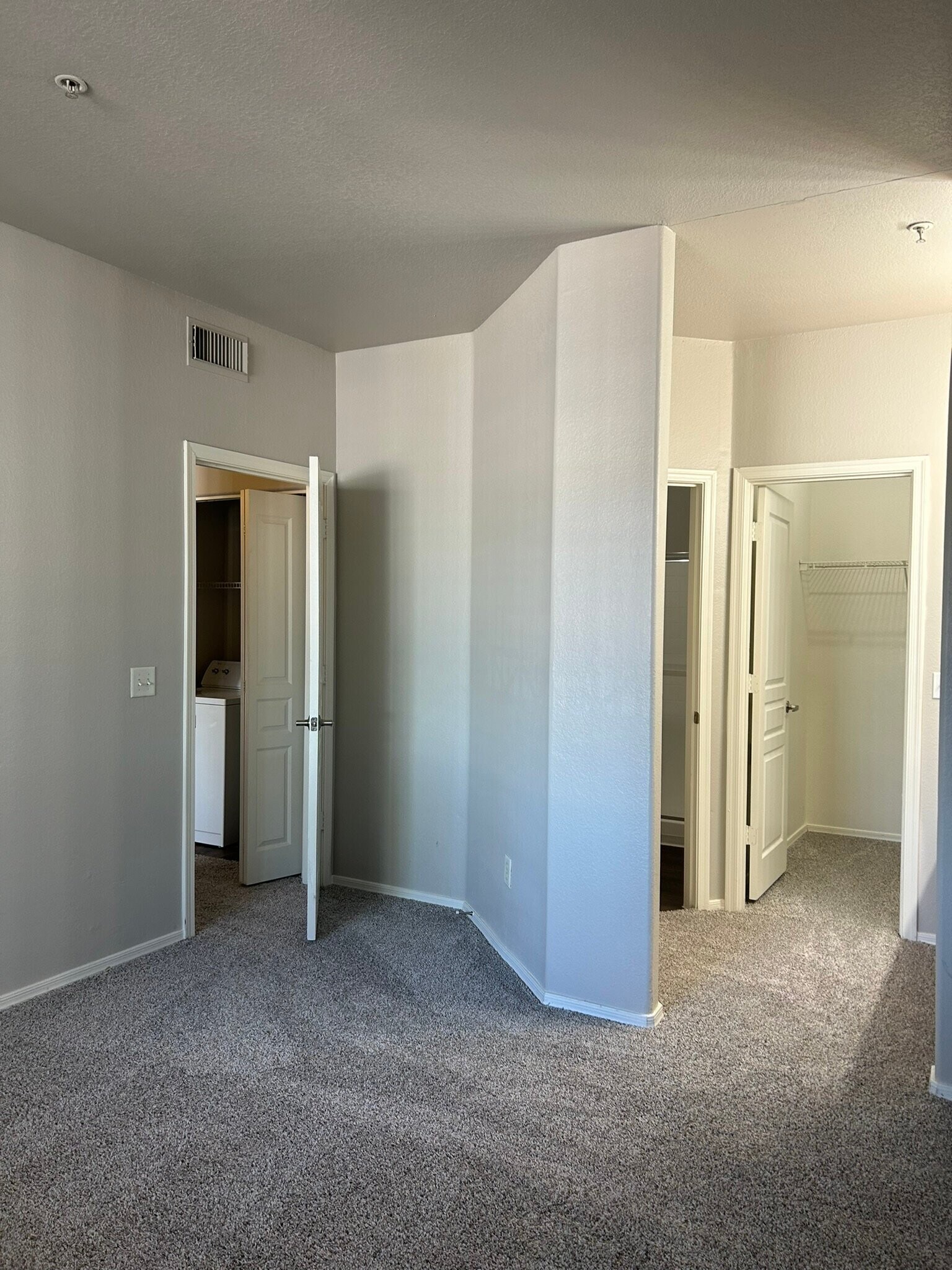 Building Photo - 1941 S Pierpont