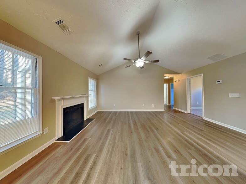 Building Photo - 1261 Appian Way