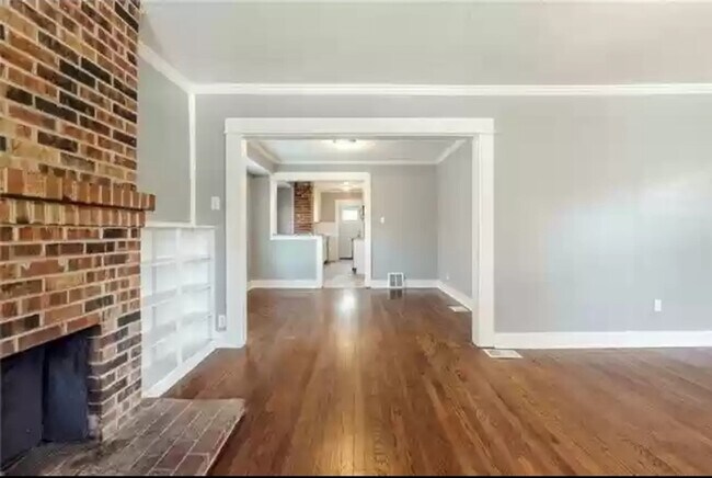 Building Photo - 5519 Highland Ave