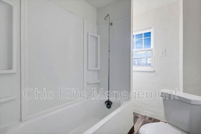 Building Photo - 2709 Sullivant Ave