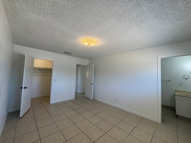 Building Photo - 205 Ashlan Way