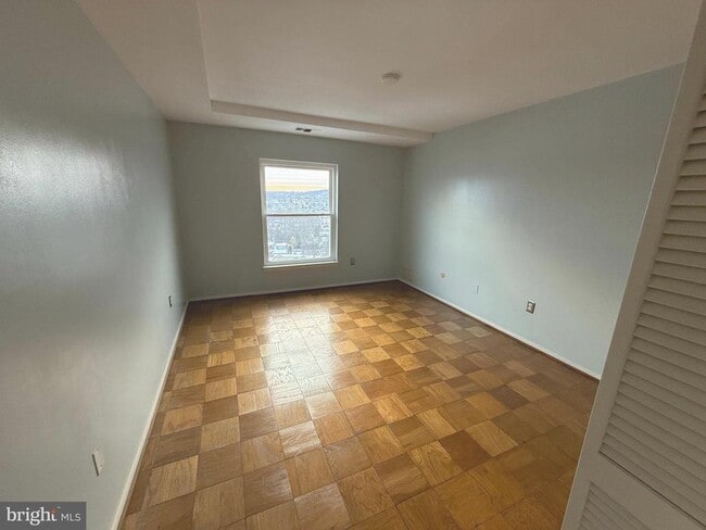 Building Photo - 1375 Pershing Blvd