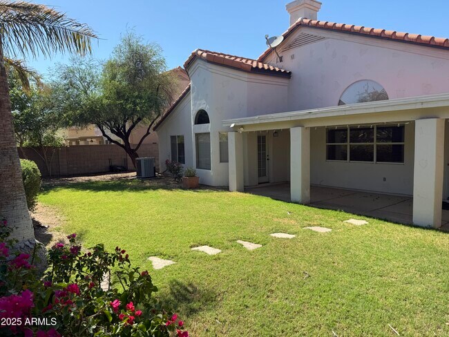 Building Photo - 9175 E Camino Del Santo