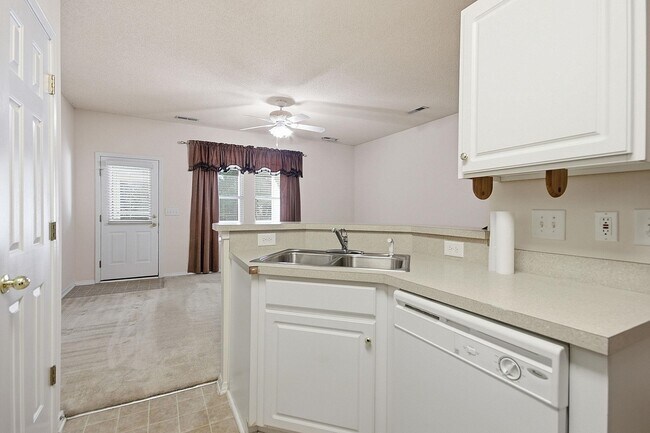 Building Photo - 113 Olde Towne Way