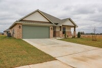 Building Photo - Brand New Home in Shawnee!