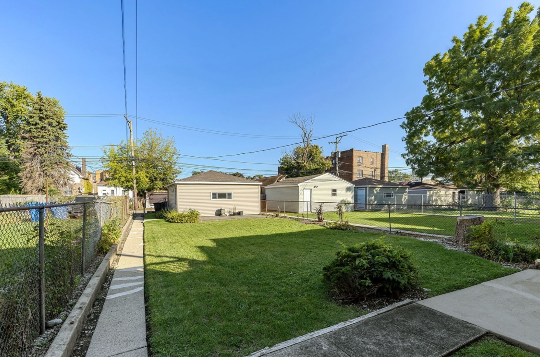 Building Photo - 7825 S Loomis Blvd