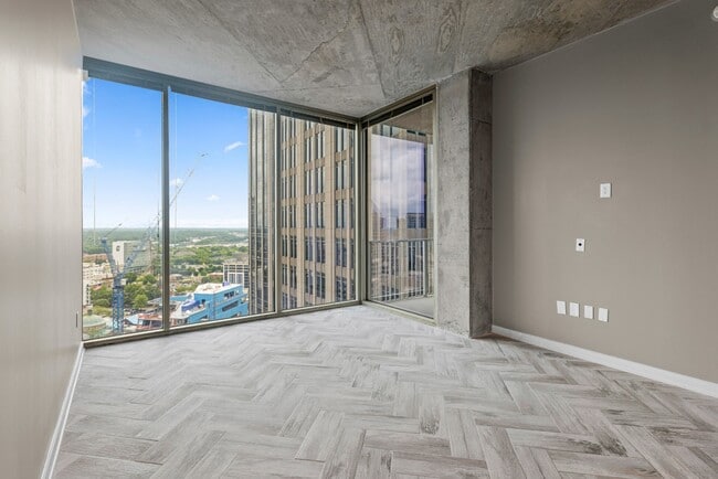 Building Photo - Uptown Condo with AMAZING VIEW!