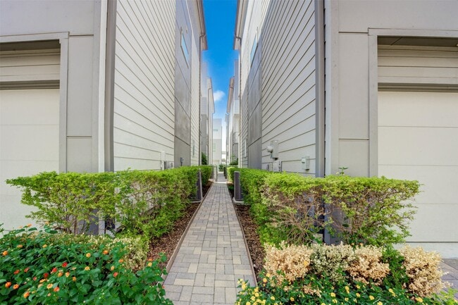 Building Photo - 1743 Eado Point Ln