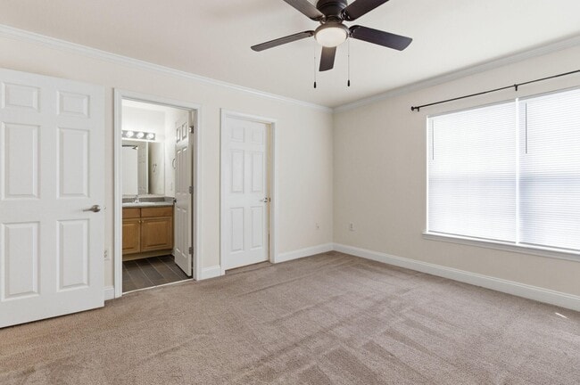 Building Photo - 551 Wingspan Way