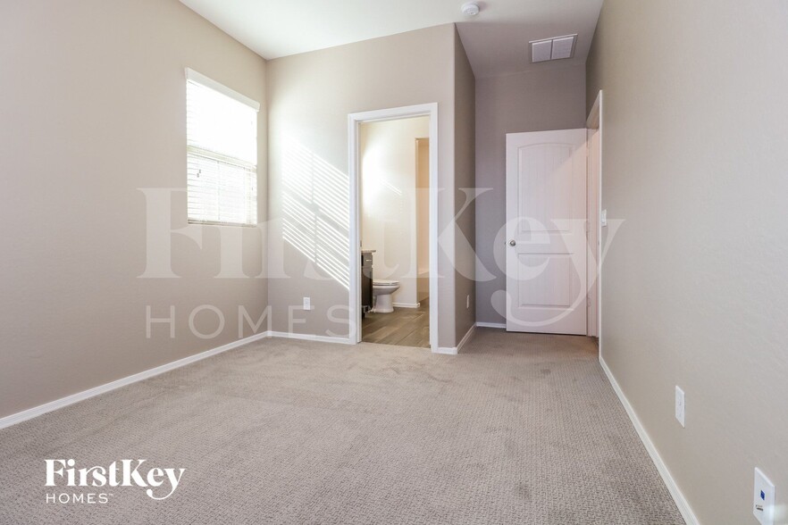 Building Photo - 17126 W Seldon Ln