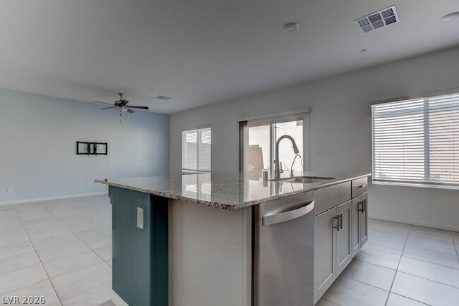 Building Photo - 10944 Meridian Flds Ave