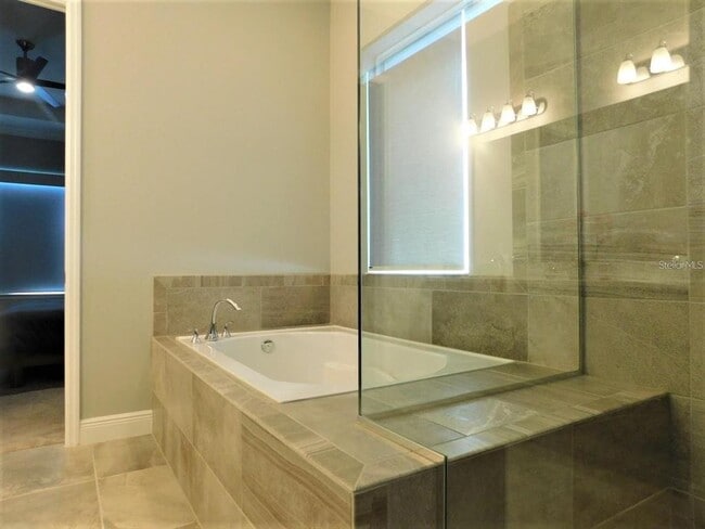 Building Photo - 15532 Sweet Orange Ave