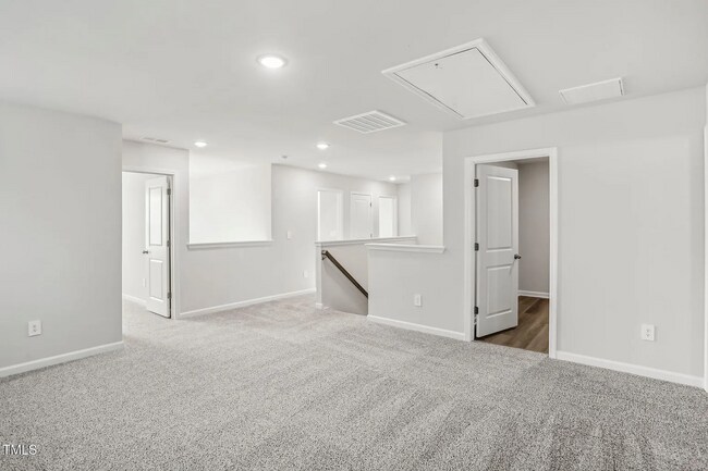 Building Photo - 314 White Birch Ln