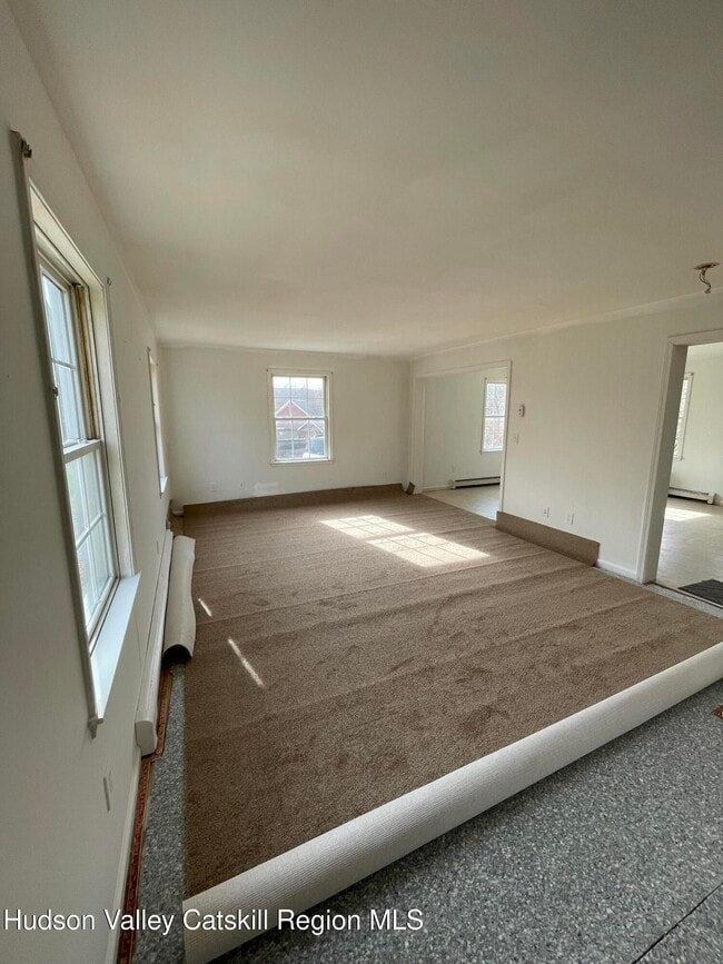 Building Photo - 9 Church St