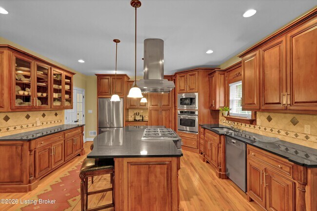 Building Photo - 560 N Hubbards Ln