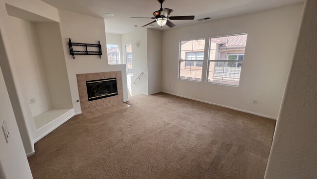 Family Room - 4484 Brisbane Way