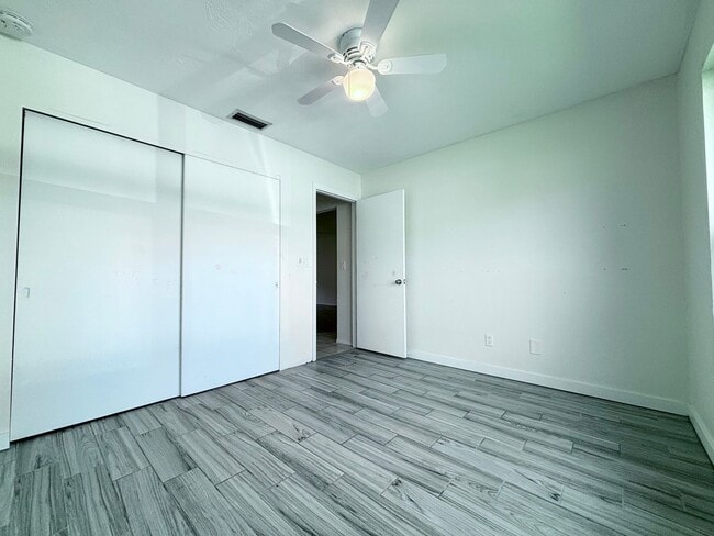 Building Photo - Recently Renovated Rental in Desirable Cap...