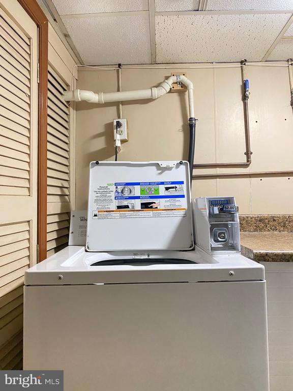 Building Photo - 711 Corinthian Ave