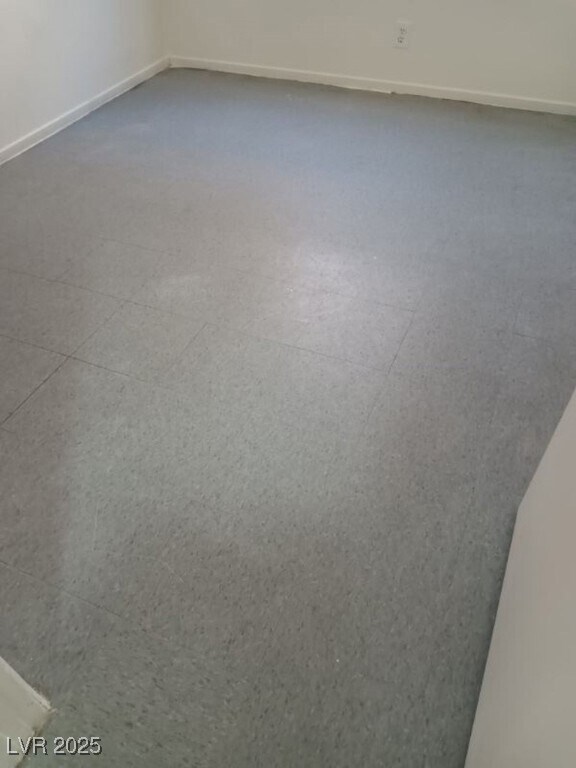 Building Photo - 1400 E Mesquite Ave