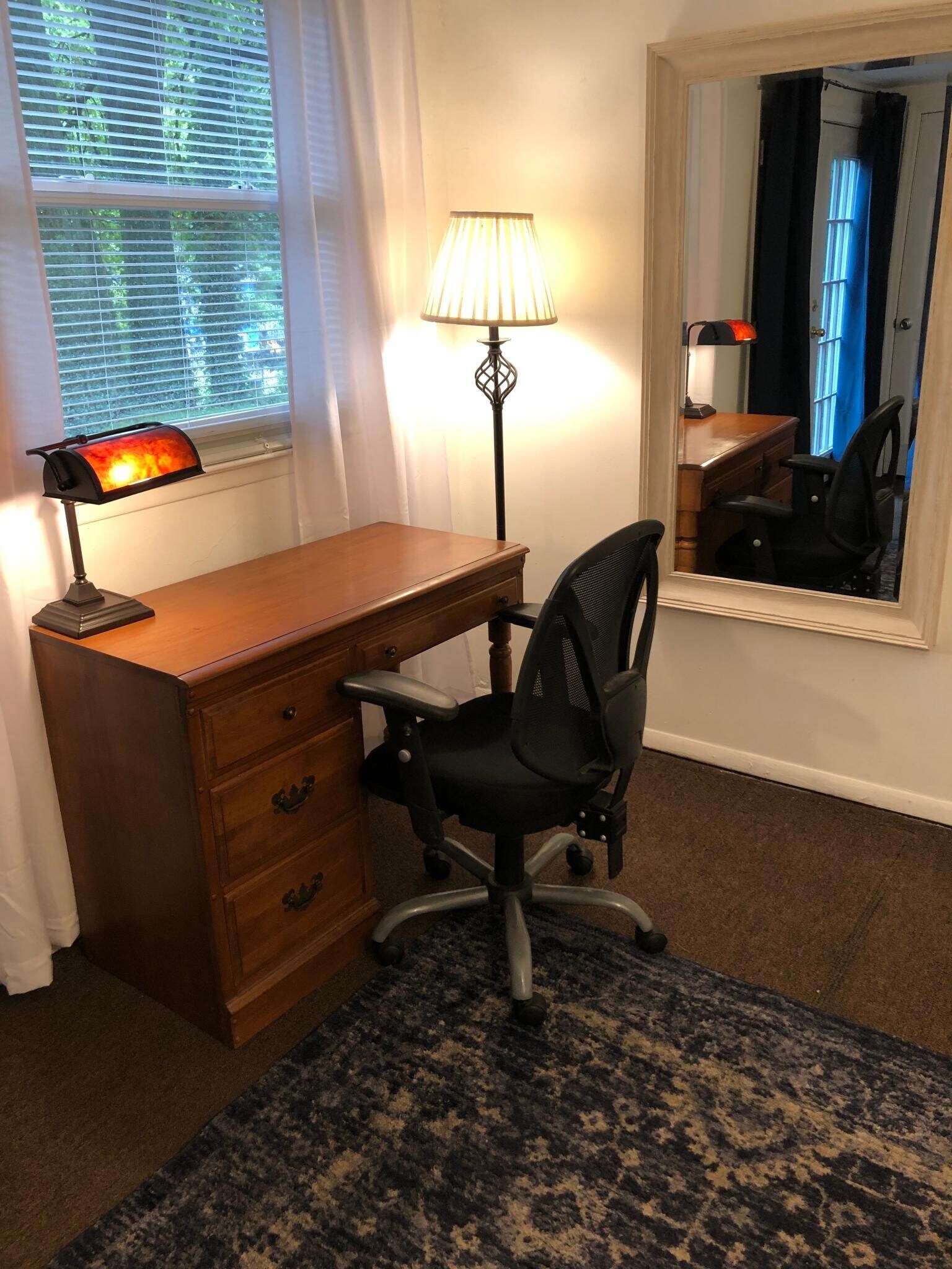 Building Photo - 10 Woodchuck Ln