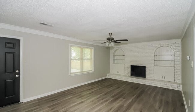 Building Photo - 8642 Edney Ridge Ave