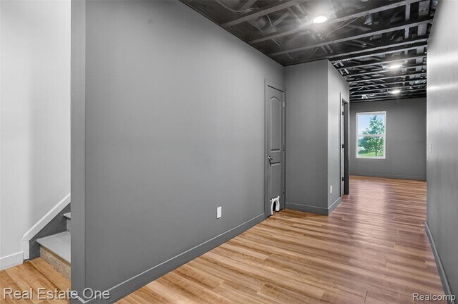 Building Photo - 4799 Broomfield Wy