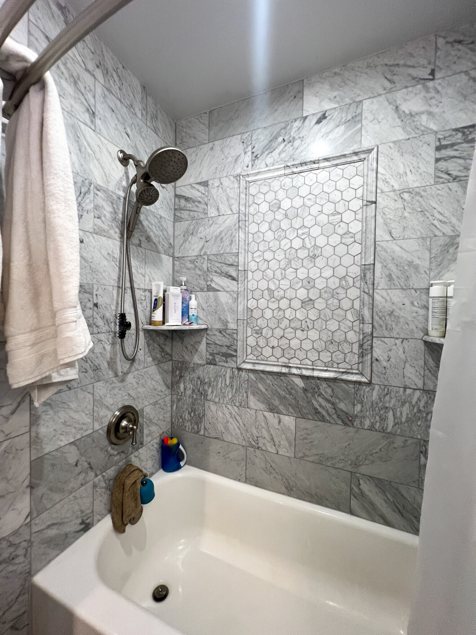 Building Photo - 3236 Garfield Ave