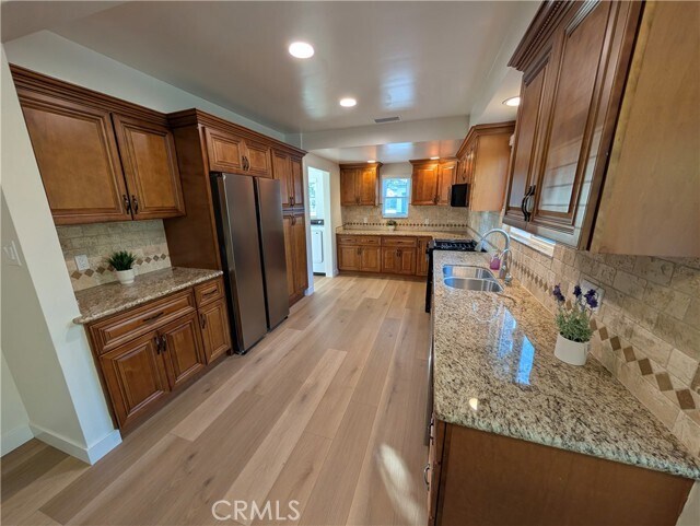 Building Photo - 1921 6th Ave