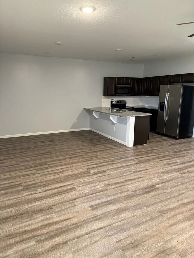 Building Photo - 10610 E Conifer St