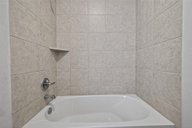 Building Photo - 16114 Sydneyann Dr