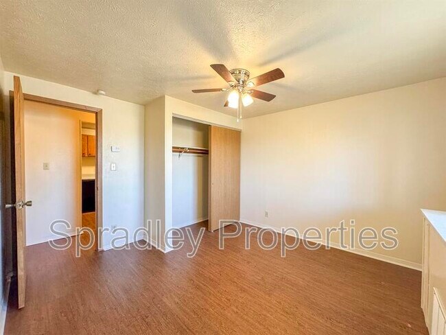 Building Photo - 608 John Paul Jones Dr