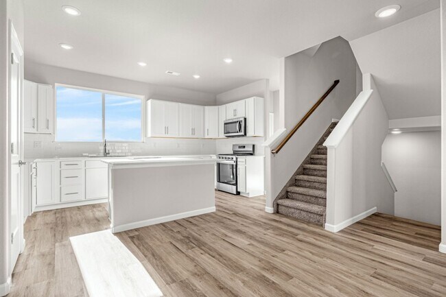 Building Photo - 717 Belleza Vw