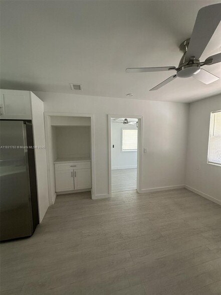 Building Photo - 1754 NE 48th Ct