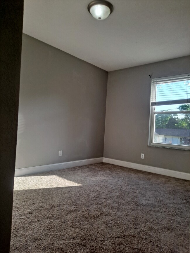 Building Photo - 6101 Cougar Dr