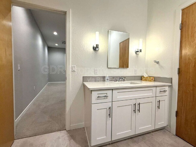 Building Photo - 3600 Central Ave SE