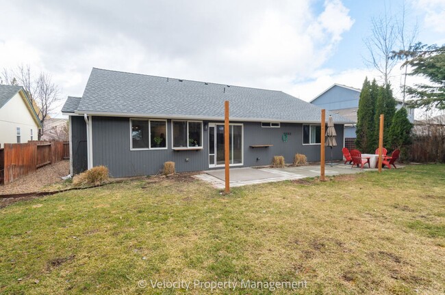 Building Photo - Beautifully Remodeled Single Level Home