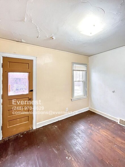 Building Photo - 15395 Ardmore St