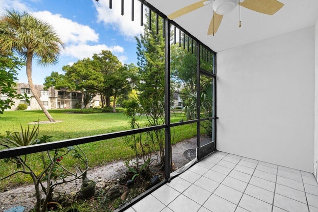 Building Photo - 3101 Oakland Shores Dr