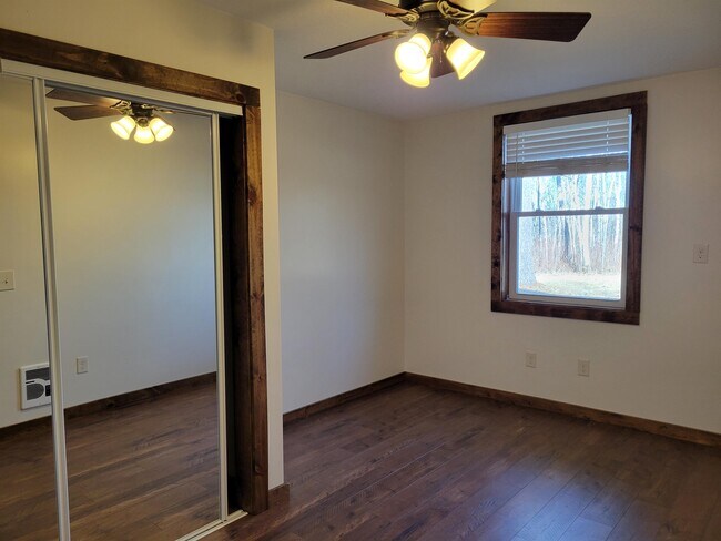 Building Photo - 47850 Scenic Hwy