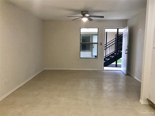 Building Photo - 13 Magdalena St