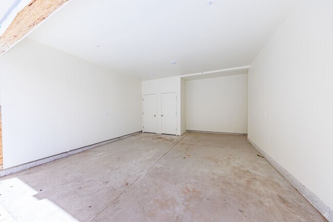 Building Photo - 1650 Murchison St