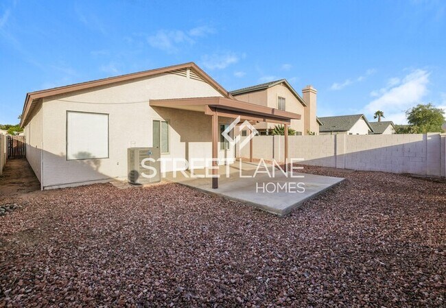 Building Photo - REDUCED!