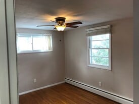 Building Photo - 118 Pako Ave