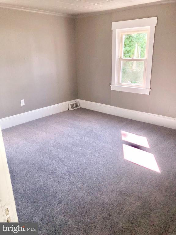 Building Photo - 4001 Center Ave