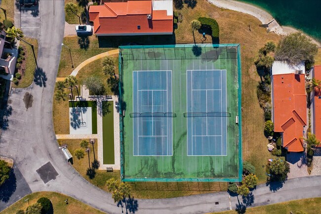 Building Photo - 1733 Sea Fair Dr