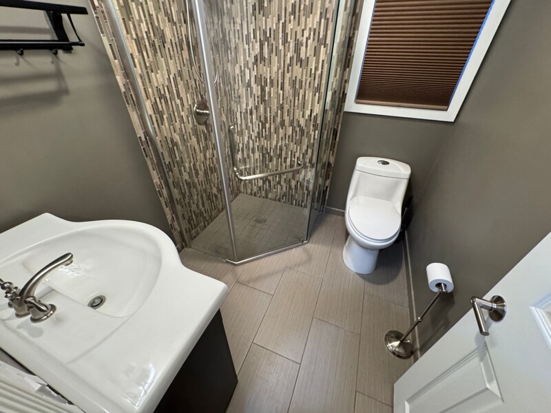 Building Photo - 247 Bruce Rd