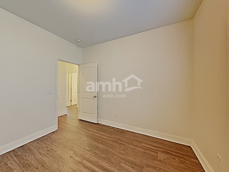 Building Photo - 3415 Cornerstone Dr