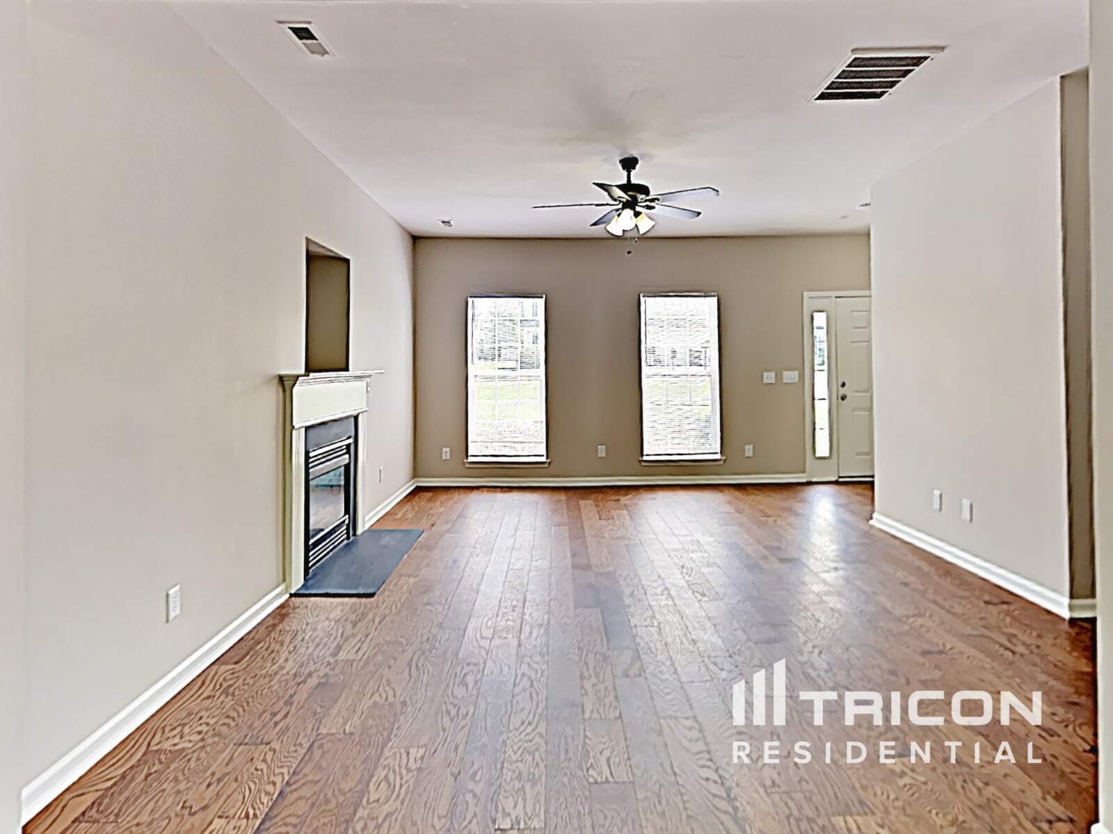 Building Photo - 8716 Rozumny Dr