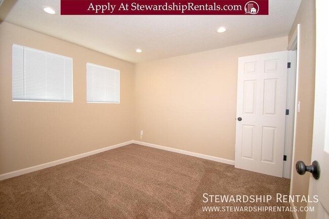 Building Photo - 1010 E 18th Ave